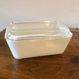 Vintage Pyrex True Opal 502 with lid